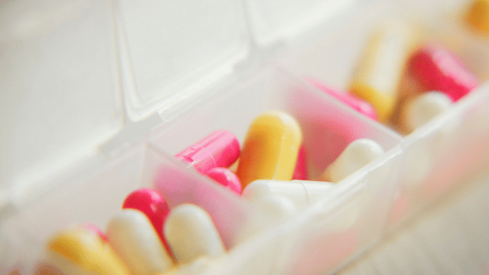 Pill Box-922954-edited.png